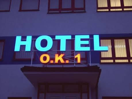 Hotel O.K. 1 Бероун Екстер'єр фото