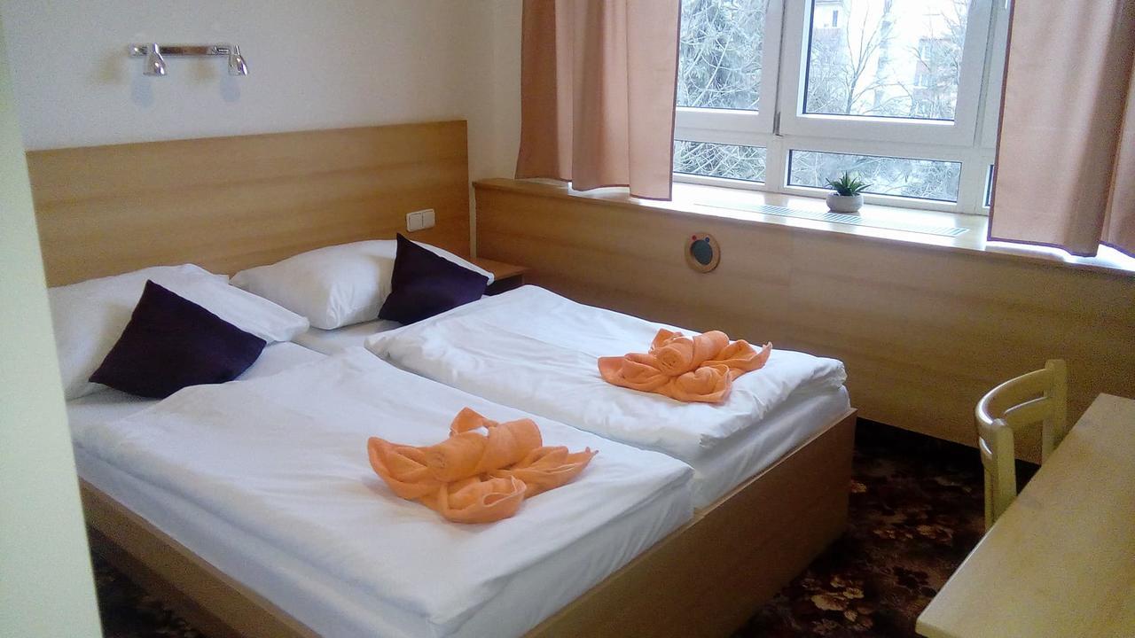 Hotel O.K. 1 Бероун Екстер'єр фото